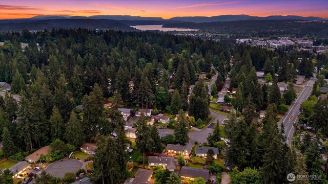 9904 167th Avenue NE, Redmond, WA 98052