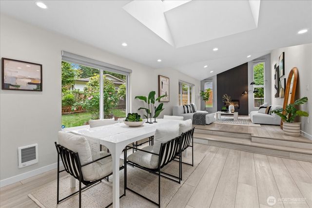 9904 167th Avenue NE, Redmond, WA 98052