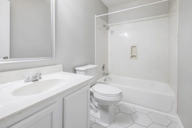 17901 Violet LN, Elgin, TX 78621