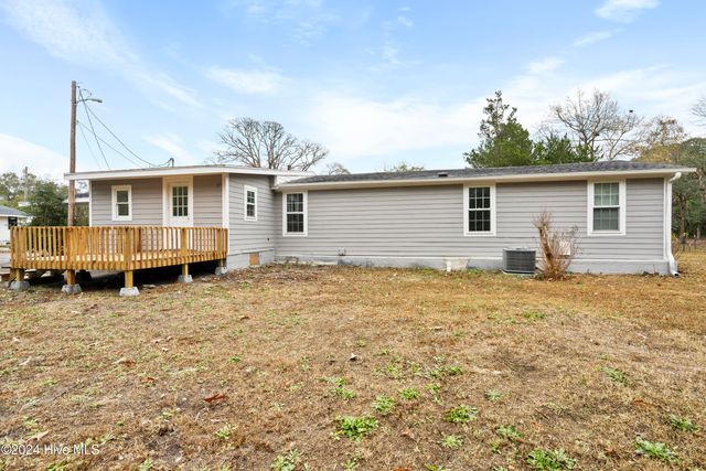 159 Tillett Lane, Sneads Ferry, NC 28460