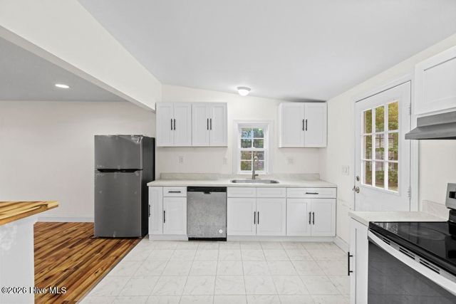 159 Tillett Lane, Sneads Ferry, NC 28460