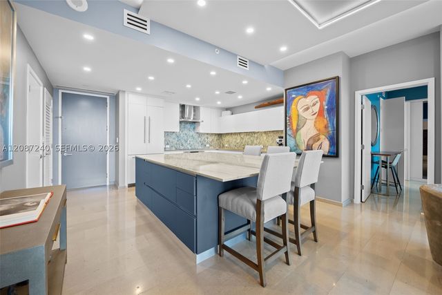 88 SW 7th St 3107, Miami, FL 33130