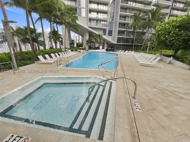 88 SW 7th St 3107, Miami, FL 33130
