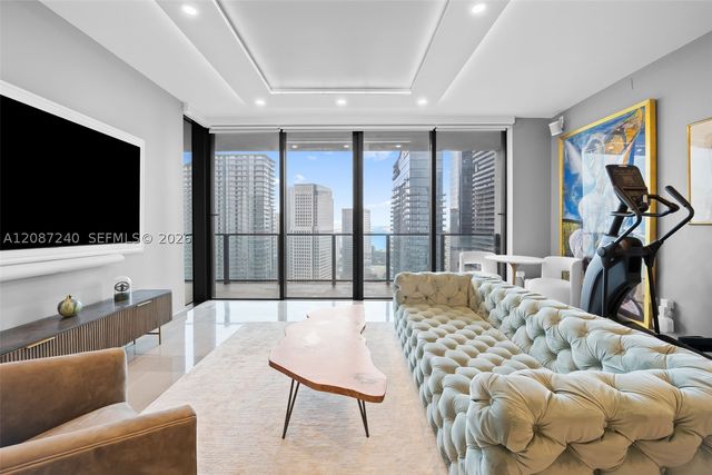 88 SW 7th St 3107, Miami, FL 33130