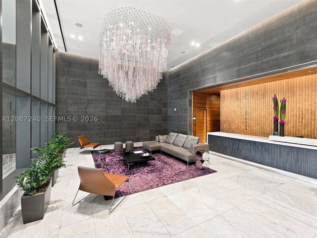 88 SW 7th St 3107, Miami, FL 33130