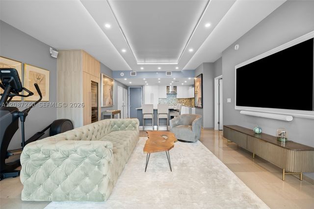 88 SW 7th St 3107, Miami, FL 33130