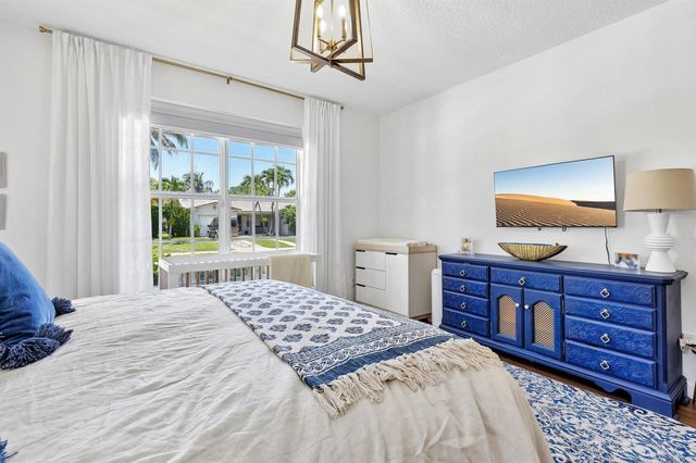 15 Wellesley Drive, Lake Worth Beach, FL 33460
