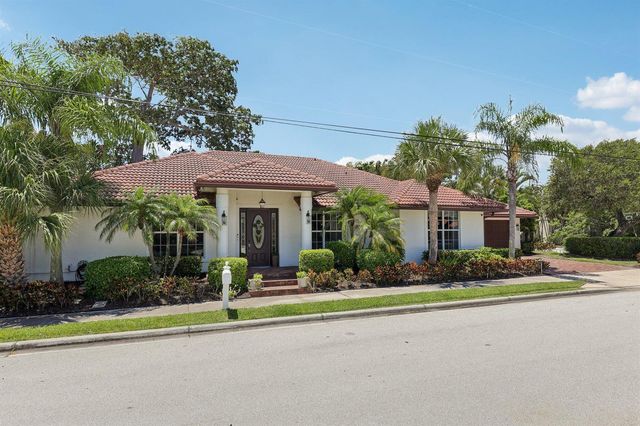 15 Wellesley Drive, Lake Worth Beach, FL 33460