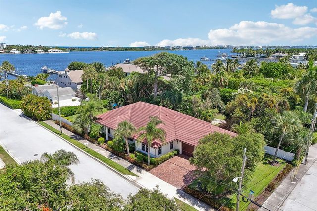 15 Wellesley Drive, Lake Worth Beach, FL 33460
