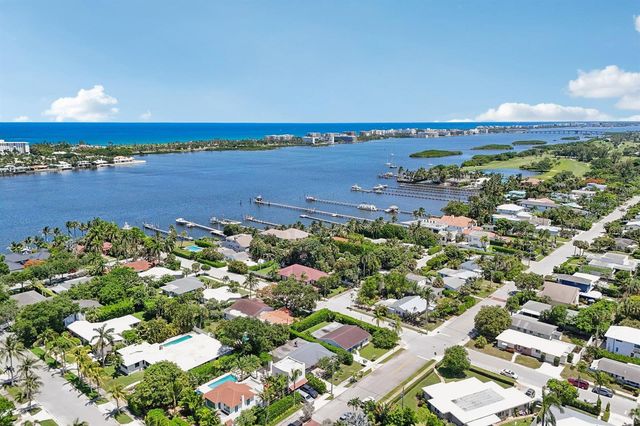 15 Wellesley Drive, Lake Worth Beach, FL 33460