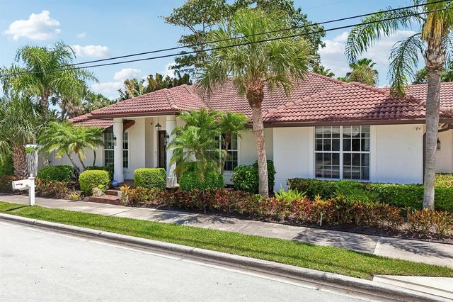 15 Wellesley Drive, Lake Worth Beach, FL 33460