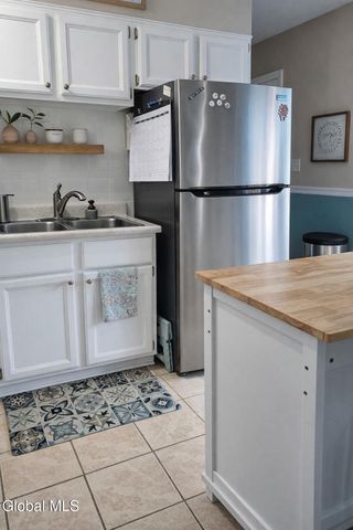 1043 Madison Avenue, Troy, NY 12180