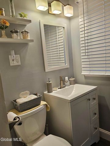 1043 Madison Avenue, Troy, NY 12180