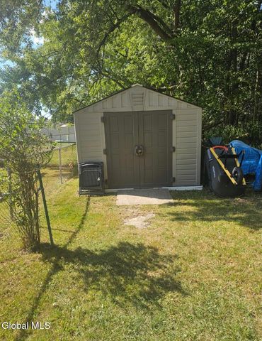 1043 Madison Avenue, Troy, NY 12180