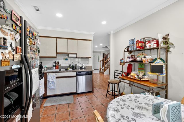405 Dorchester Way, Manalapan, NJ 07726