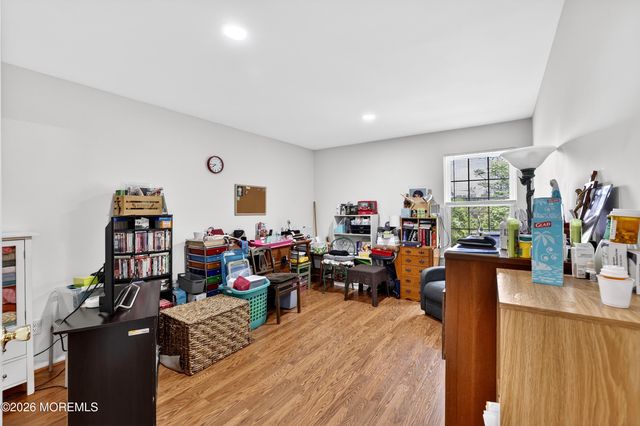 405 Dorchester Way, Manalapan, NJ 07726