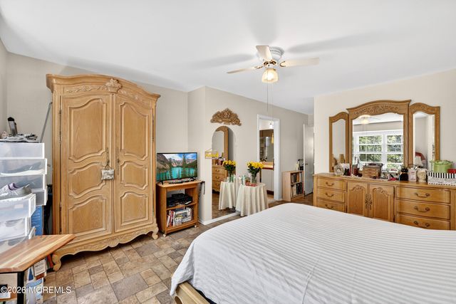 405 Dorchester Way, Manalapan, NJ 07726