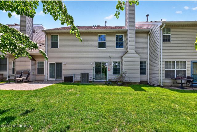 405 Dorchester Way, Manalapan, NJ 07726