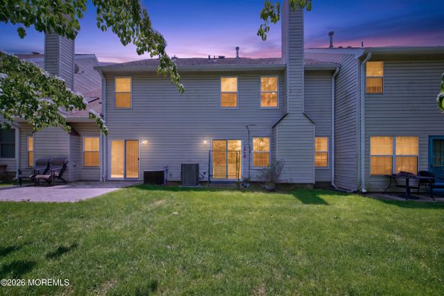 405 Dorchester Way, Manalapan, NJ 07726