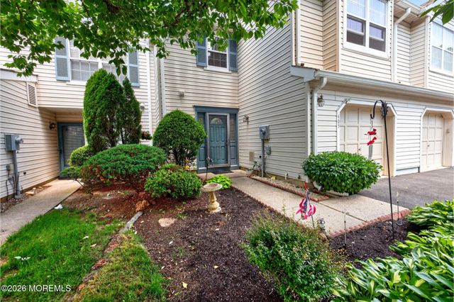 405 Dorchester Way, Manalapan, NJ 07726