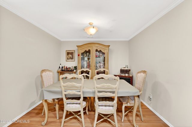 405 Dorchester Way, Manalapan, NJ 07726