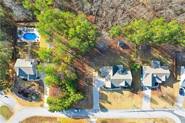511 Willow Springs Drive, Dallas, GA 30132