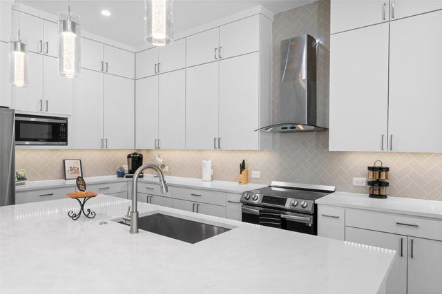 1526 Life Avenue, Dallas, TX 75212