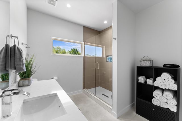 1526 Life Avenue, Dallas, TX 75212