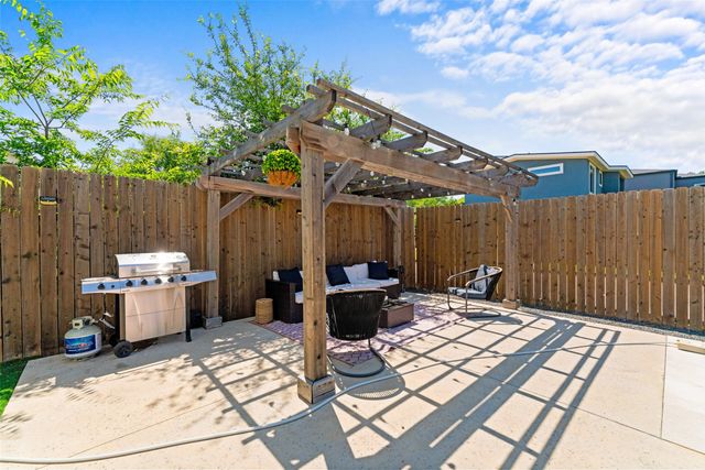 1526 Life Avenue, Dallas, TX 75212