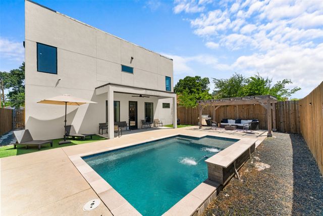 1526 Life Avenue, Dallas, TX 75212