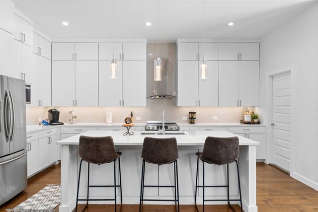 1526 Life Avenue, Dallas, TX 75212