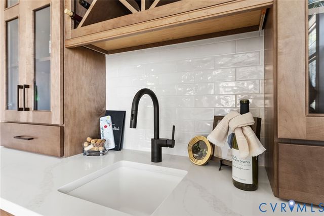 6806 Eagle Bend Ct, Moseley, VA 23120