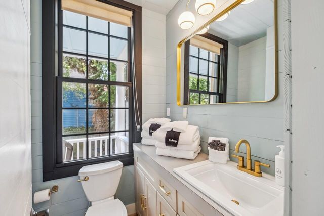 179 St Philip Street D And E, Charleston, SC 29403