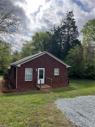 403 Farmer Avenue, Lexington, NC 27292