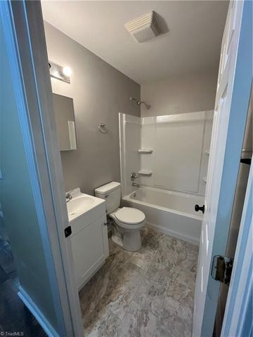 403 Farmer Avenue, Lexington, NC 27292