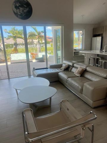 1130 Spyglass, Weston, FL 33326