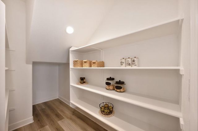 17500 Beachwood Rd, Lathrop, CA 95330
