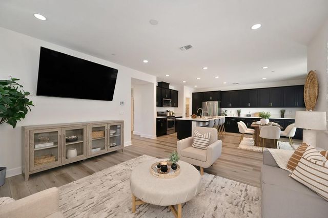 17500 Beachwood Rd, Lathrop, CA 95330