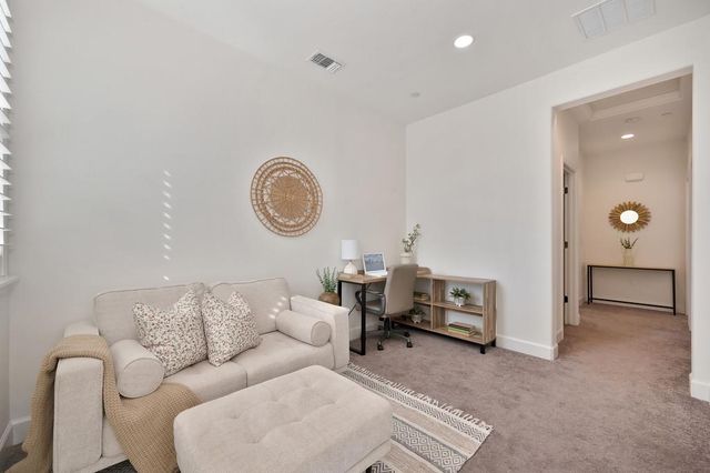 17500 Beachwood Rd, Lathrop, CA 95330