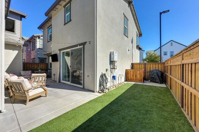 17500 Beachwood Rd, Lathrop, CA 95330