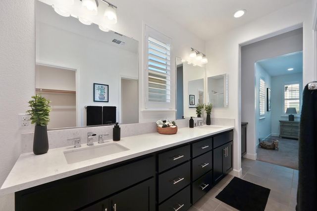 17500 Beachwood Rd, Lathrop, CA 95330