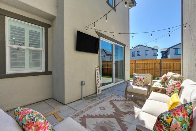 17500 Beachwood Rd, Lathrop, CA 95330