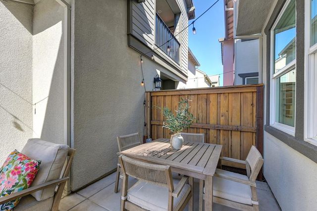 17500 Beachwood Rd, Lathrop, CA 95330