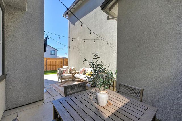 17500 Beachwood Rd, Lathrop, CA 95330