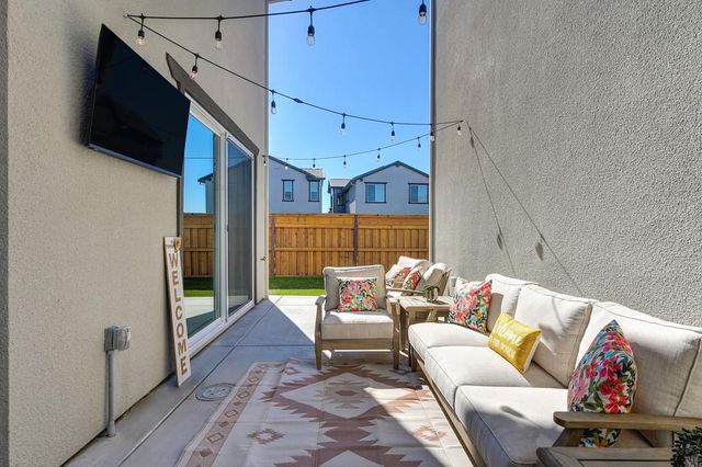 17500 Beachwood Rd, Lathrop, CA 95330