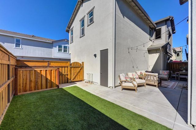 17500 Beachwood Rd, Lathrop, CA 95330