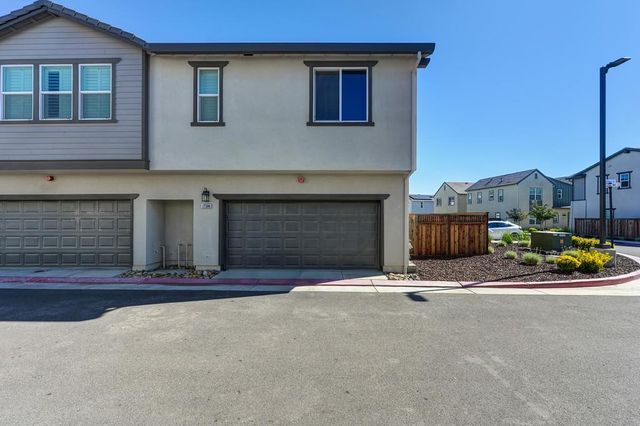 17500 Beachwood Rd, Lathrop, CA 95330