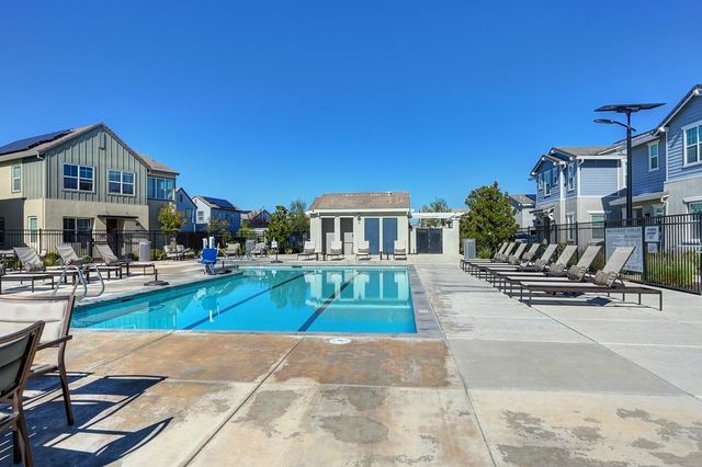 17500 Beachwood Rd, Lathrop, CA 95330