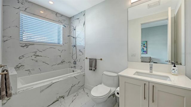 1155 N GULFSTREAM AVENUE 1704, Sarasota, FL 34236