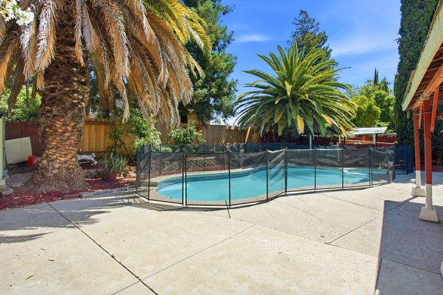 1867 Maude St, Stockton, CA 95206
